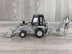 Case 580D Construction King Backhoe/Loader, 1/35