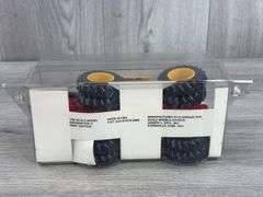 Versatile 836 Designation 6 4WD Duals, 1/32, Scale Models