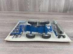 Ford 276 Versatile 4WD W/Attachments, 1/32, Scale Models