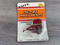 2 International 2400 Round Balers, 1/64, Die-Cast Implements