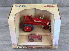 IH McCormick Farmall 350 NF, 1/16 & 1/64, Tractors Of The Past