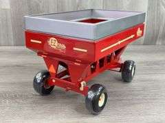 E-Z Trail Model 500 Gravity Wagon, 1/16, Limited Edition