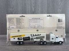 John Deere Parts Express Tractor Trailer, 1/64