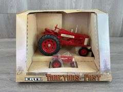 IH McCormick Farmall 350 NF, 1/16 & 1/64, Tractors Of The Past