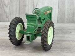 Oliver 1850 NF, 1/16, Ertl, Missing Muffler