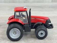 Case IH Magnum 305 Duals/Triples, 1/64, 2010 Farm Show