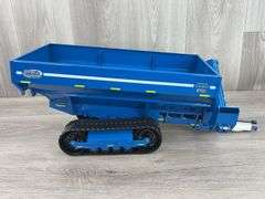 Kinze 1050 Sof-Trak Harvest Commander Grain Wagon, 1/16