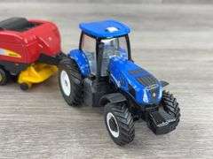 New Holland T8.275 & BB9060 Square Baler, 1/64