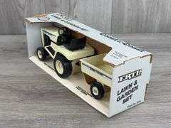 Coast To Coast Lawn & Garden Set, 1/16, Ertl