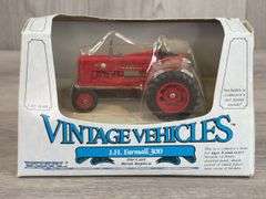 IH McCormick Farmall 300 NF, 1/43, Ertl, Vintage Vehicles