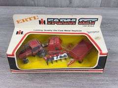 International 5088 WF Farm Set, 1/64, Ertl
