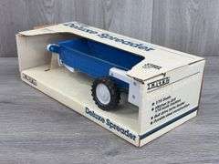 Ford Deluxe Spreader, 1/16, Ertl, Stock #822