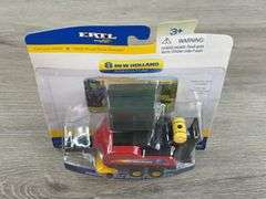 New Holland BB9080 Large Square Baler, 1/64, Ertl Britains