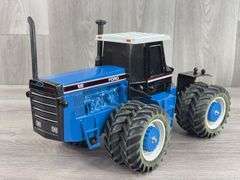 Ford 846 Versatile 4WD Duals, 1/16, Scale Models