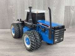 Ford 846 Versatile 4WD Duals, 1/16, Scale Models