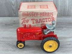 Massey Harris 44 NF W/Driver, Box Is Barn, 1/16, King