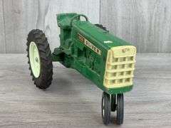 Oliver 1850 NF, 1/16, Ertl, Missing Muffler