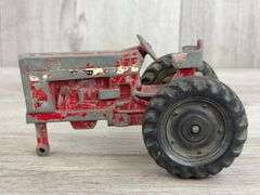 2 International Tractors, 1/32, Ertl, Missing & Damaged Parts