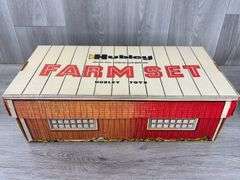Ford 961 Powermaster NF Farm Set, Shed, 1/12, Hubley
