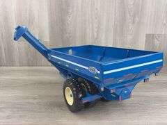 Kinze 1050 Row Crop Harvest Commander Grain Auger Wagon, 1/16