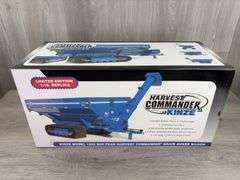 Kinze 1050 Sof-Trak Harvest Commander Grain Wagon, 1/16