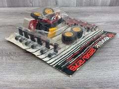 Versatile 256/276 4WD W/Accessories, 1/32, Scale Models