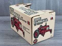 IH McCormick Farmall 350 WF, 1/16, Ertl