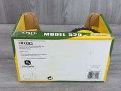 John Deere 520 WF, 1/16 & 1/64, Ertl Britains