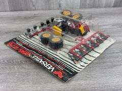 Versatile 256/276 4WD W/Accessories, 1/32, Scale Models