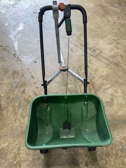 Scott’s SpeedyGreen 3000 Seed Spreader