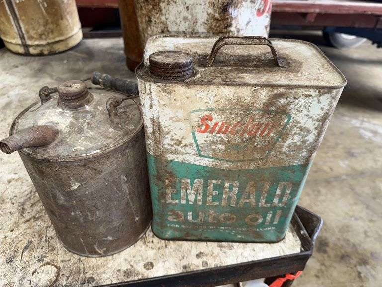 Sinclair Emerald Auto Oil Can & 1 Gallon Metal Can, Empty