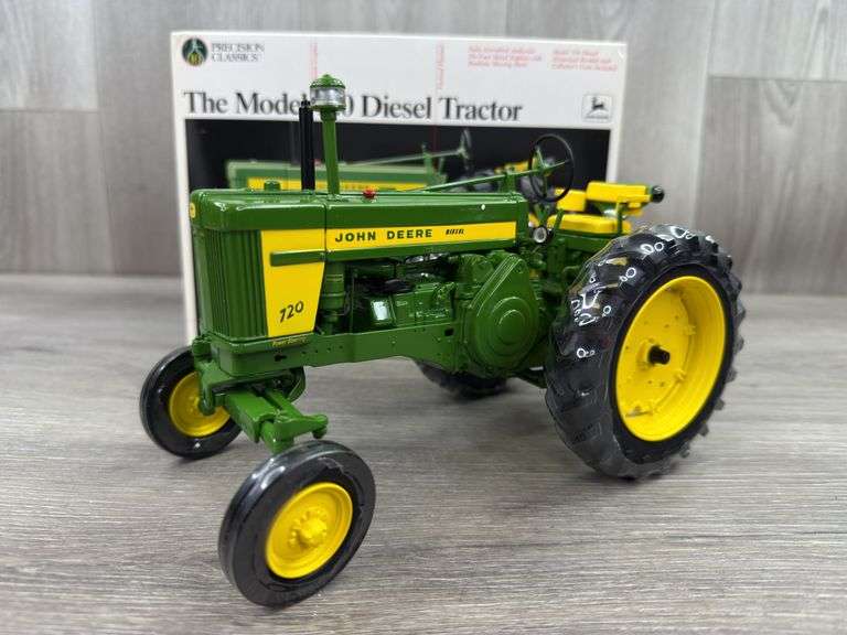 John Deere 720 WF Diesel, 1/16, Precision Classics 10