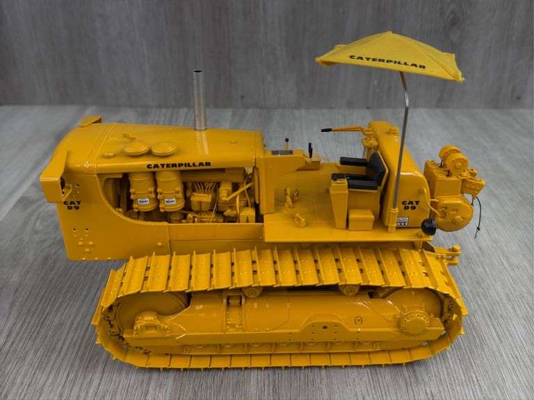 Caterpillar D9 Track-Type Tractor, 1/25, First Gear
