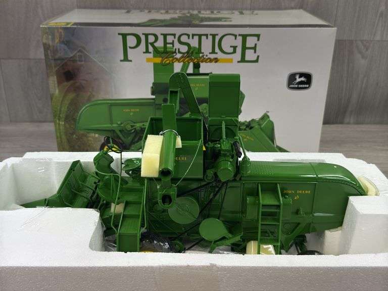 John Deere 45 Combine, 1/16, Prestige Collection