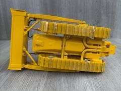 International TD-25 Crawler W/Sweep ROPS & Winch, 1/25