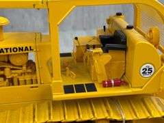 International TD-25 Crawler W/Sweep ROPS & Winch, 1/25