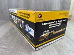International S-Series W/Tri-Axle Folding Gooseneck Trailer, 1/25