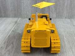 Caterpillar D9 Track-Type Tractor, 1/25, First Gear