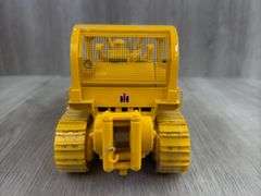 International TD-25 Crawler W/Sweep ROPS & Winch, 1/25