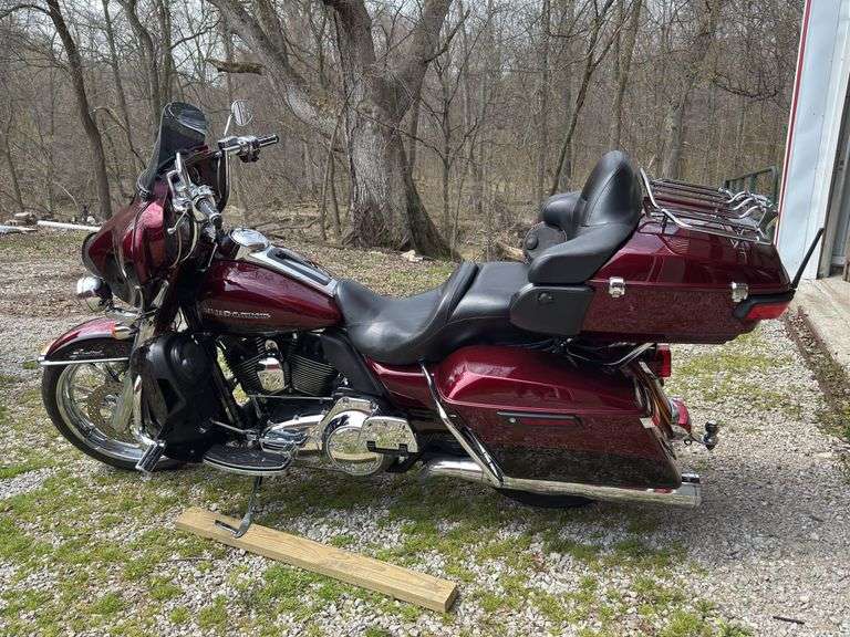 2015 Harley Davidson Ultra Limited Motorcycle, FLHTK
