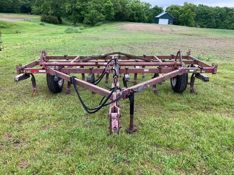 645 Vibra Chisel
