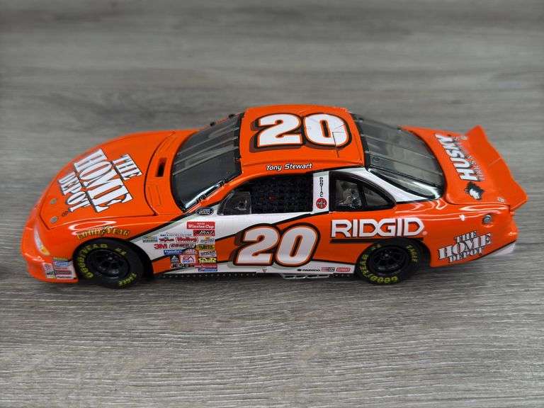 Tony Stewart #20 Home Depot 2000 Pontiac Grand Prix Elite Stock Car, 1/24, #1827/5000, Action Elite