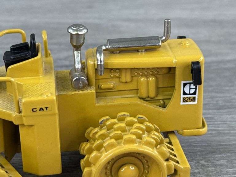 Caterpillar 825B Compactor W/Blade, 1/50, Joal