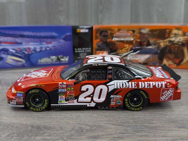 Tony Stewart #20 Home Depot/2002 Winston Cup Championship 2002 Grand Prix Stock Car, 1/24, Limited Edition, Action 10th Anniversary
