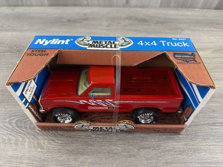 Ford Motorcraft 4x4 Truck, 8 1/2” Long, Nylint, Metal Muscle