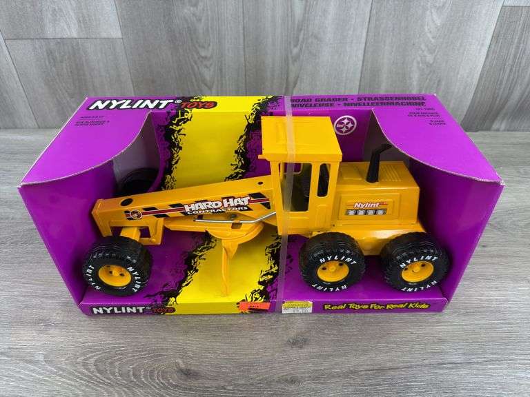 Hard Hat Contractors Road Grader, 14 1/2” Long
