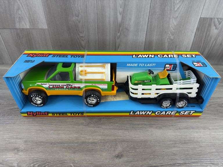 Greens Keeper Lawn Care Set, 21 1/2” Long, Nylint