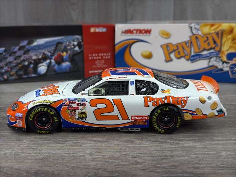 Johnny Sauter #21 PayDay 2003 Monte Carlo Club Car Bank, 1/24, Limited Edition, #130/300, Action