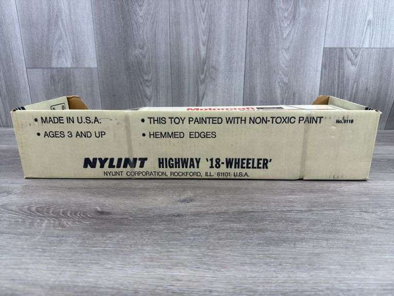 Ford 9000 Motorcraft Highway 18-Wheeler, 21” Long