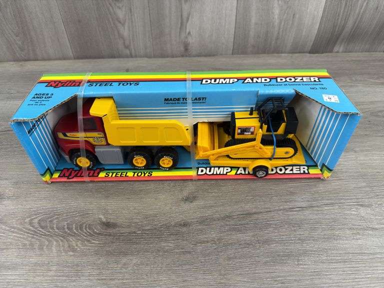 Nylint Sand & Gravel Dump & Dozer, 14 1/2” Long